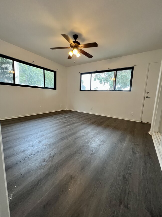Foto del edificio - 2052 N Terrace Dr