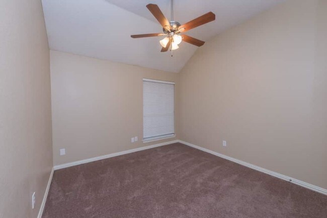 Foto del edificio - 5416 Lexington Pl