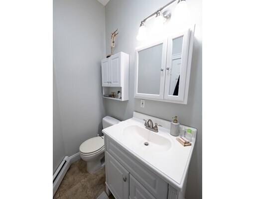 Building Photo - 25 Fort Ave