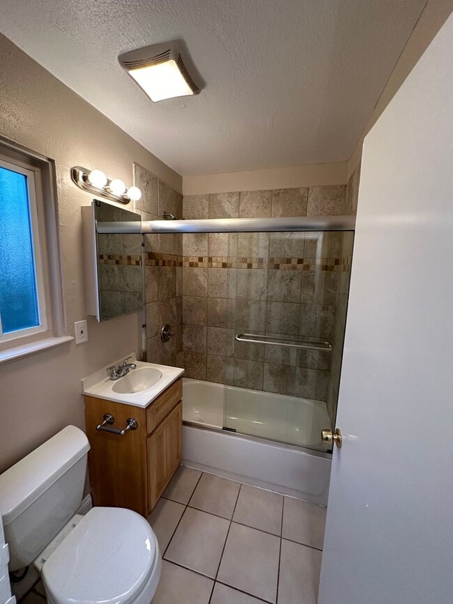 Building Photo - 07828