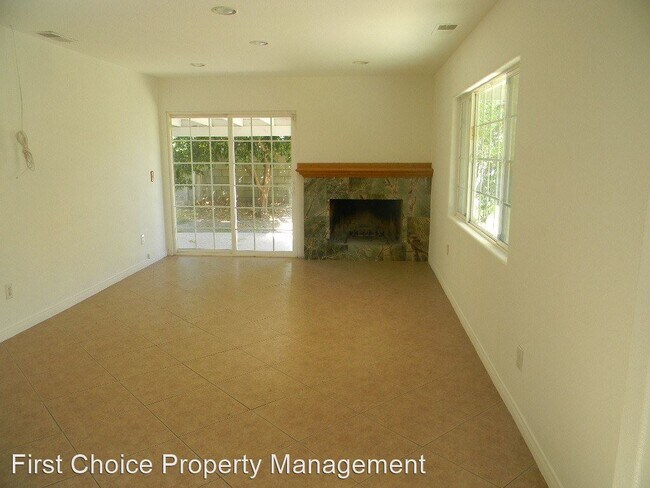 Building Photo - 4 br, 2 bath House - 10425 Allenby Street