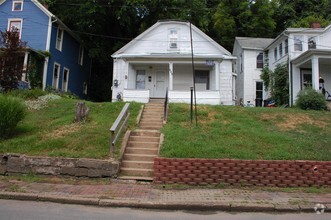 Building Photo - 103 Franklin Ave