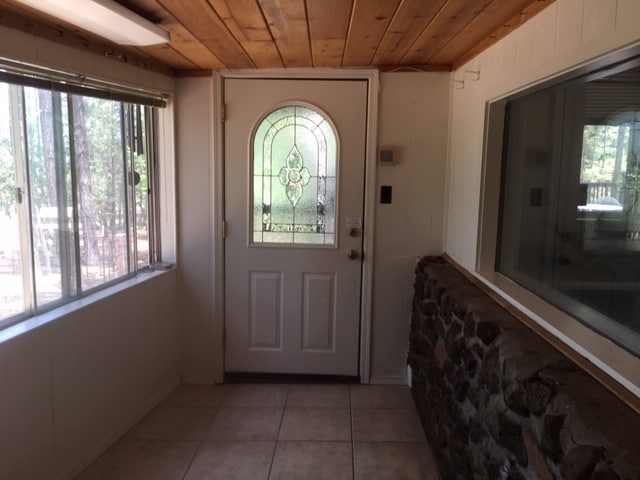 Building Photo - 3319 Lago Vista Dr