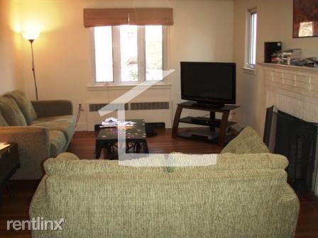 Foto del edificio - 3 br, 2 bath House - 64 Gardner Rd