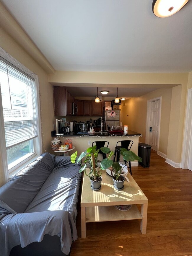 Building Photo - 16-18 Silvey Place