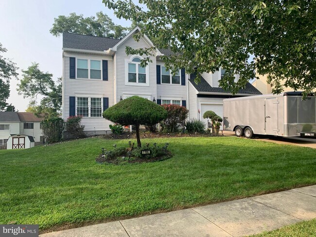 Foto del edificio - 7706 Willow Hill Dr