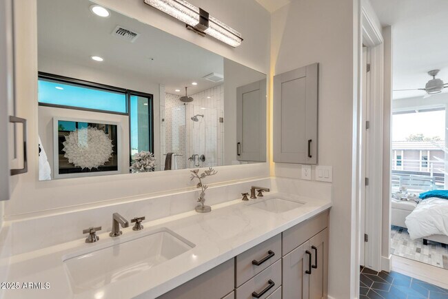 Foto del edificio - 7550 E Osborn Rd