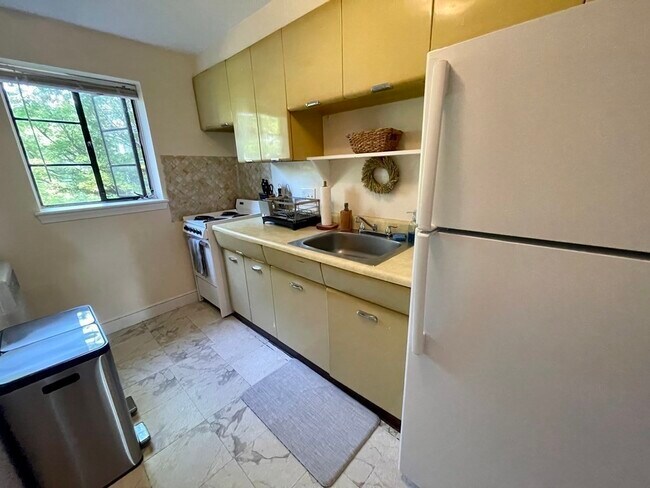 Foto del edificio - 110 Evans Rd