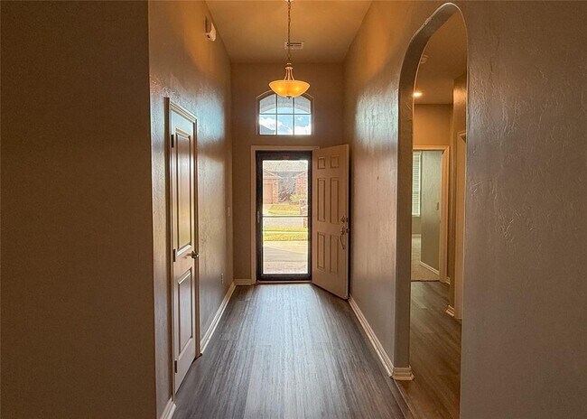 Foto del edificio - 14812 Turner Fls Rd