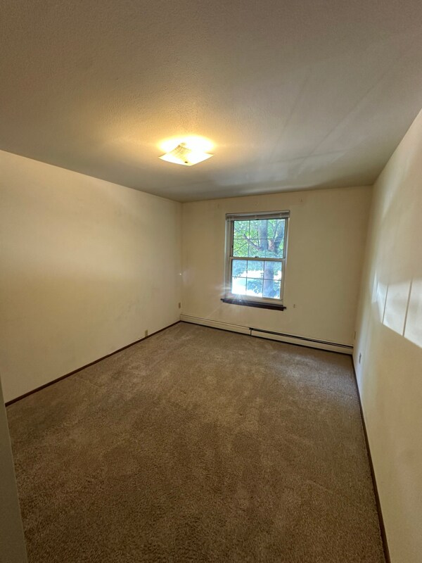 Foto del edificio - 4333 N Oakland Ave