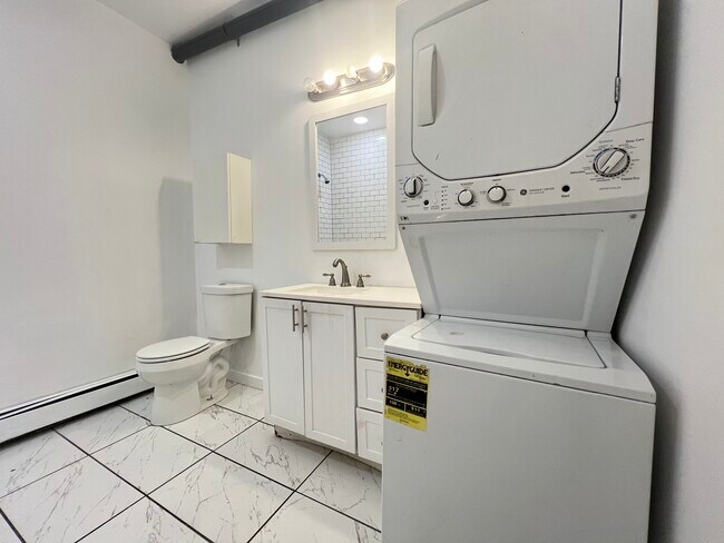 Building Photo - 52 Bergen Ave