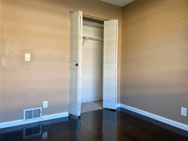2nd bedroom and closet - 2291 Samaritan Dr