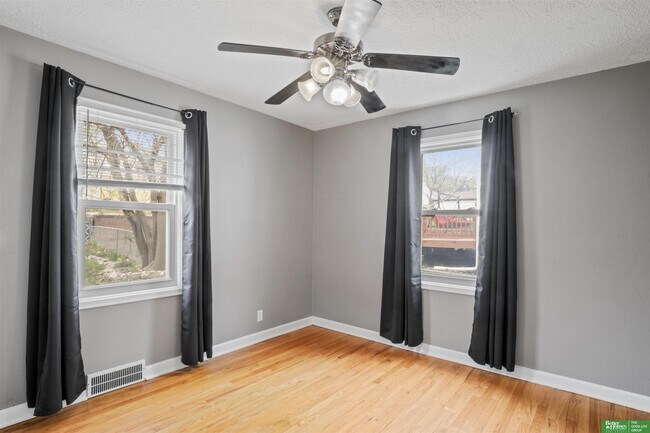 Foto del edificio - 1322 S 51st St