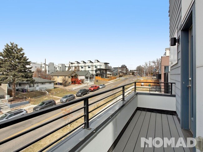 Foto del edificio - 2 Bedroom Townhome in Denver