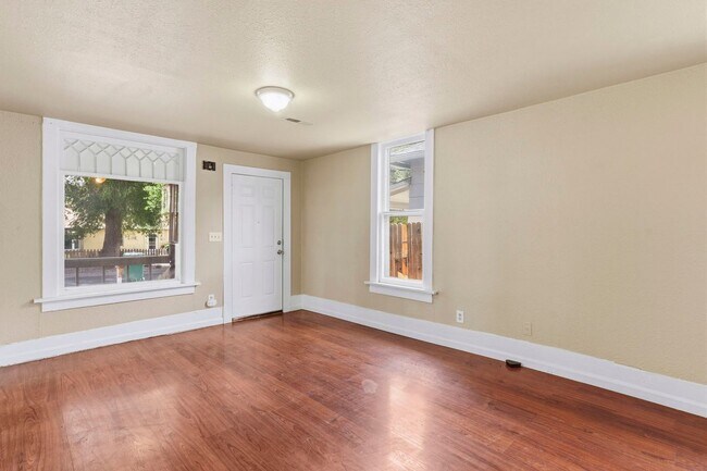 Foto del edificio - 312 N 24th St