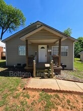 Building Photo - 1017 Rodey Ave