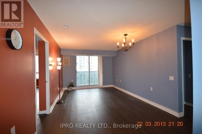 Building Photo - 35-1735 Finch Ave E