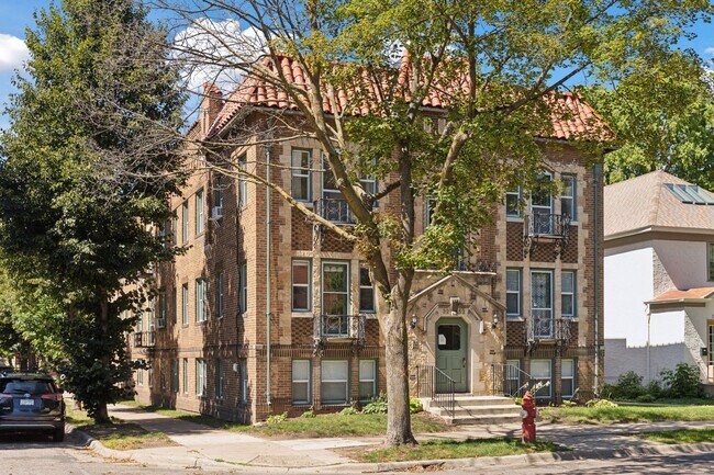Foto del edificio - 3252 Fremont Ave S