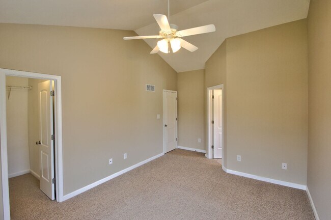 Building Photo - 2811 E Bressingham Way