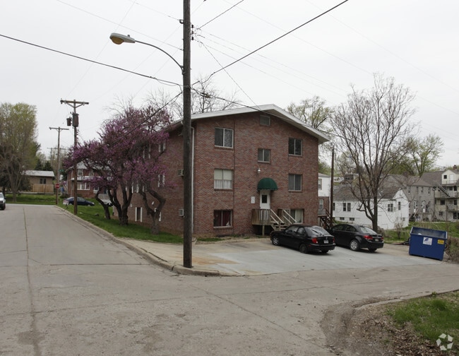 Building Photo - Dundee Place Apartments