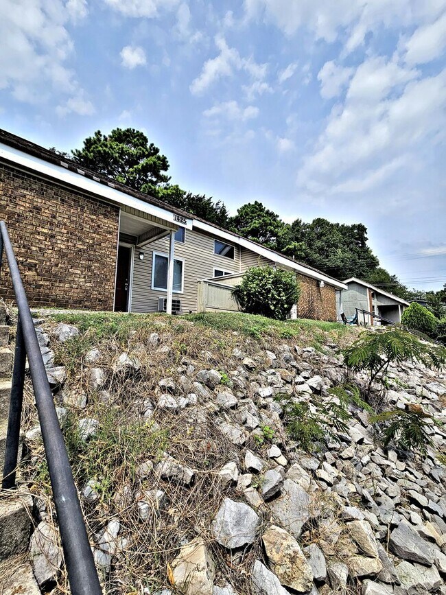 Foto del edificio - 1425 Ascent Trail NW