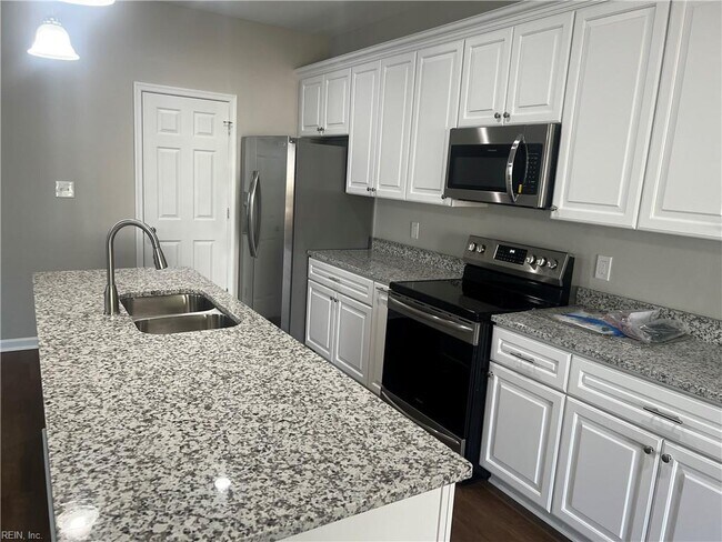 Foto del edificio - 626 Battery Ave