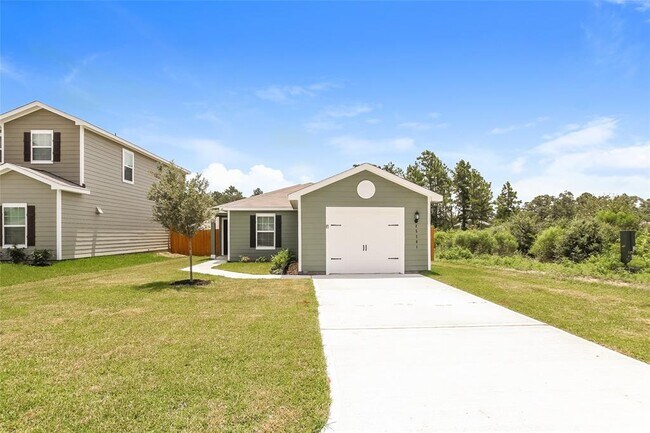 Building Photo - 25261 Dickens Dr