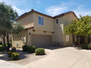 Building Photo - 646 E El Monte Pl