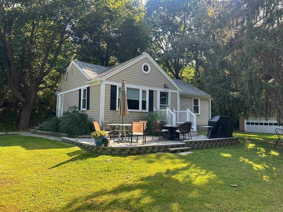 Foto principal - 40 Whedon Ln