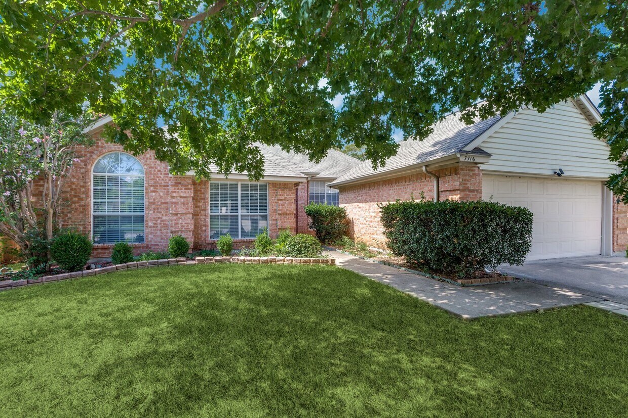 Primary Photo - 7716 Meadowlark Dr