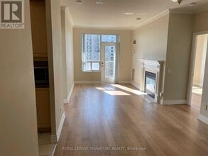 Building Photo - 25 Kingsbridge Garden Cir