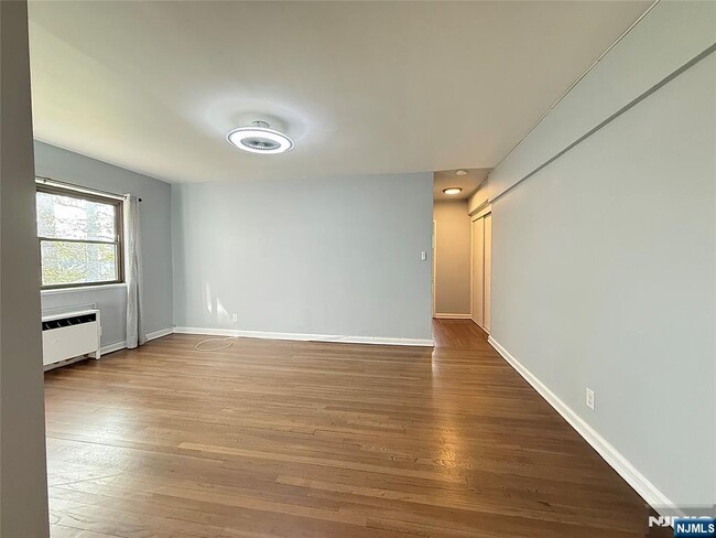 Foto del edificio - 3071 Edwin Ave