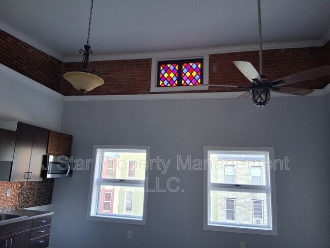 Foto del edificio - 112 S 6th St