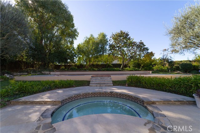 Building Photo - 12 Country Meadow Rd