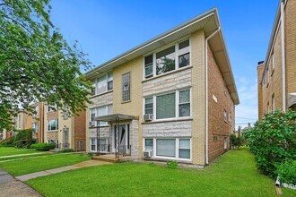 Building Photo - 7651 W Addison St