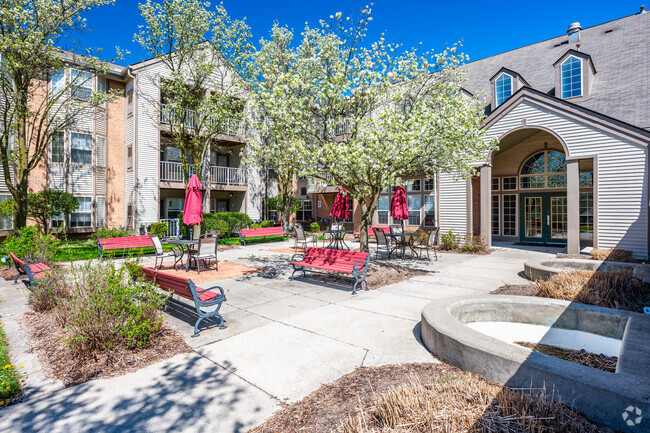 Building Photo - Rosehaven Manor Apartments