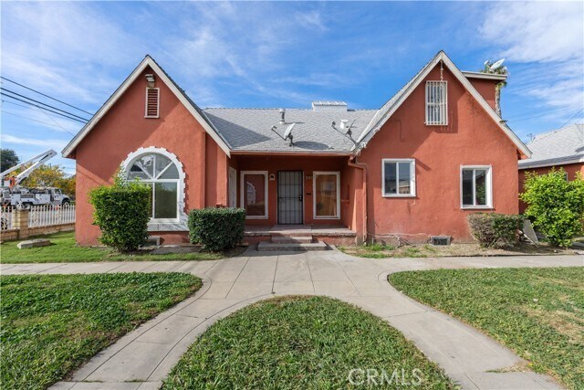 Foto del edificio - 272 W 9th St