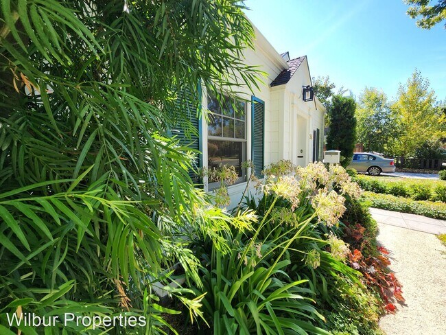 Foto del edificio - 3 br, 2.5 bath House - 54 Churchill Avenue