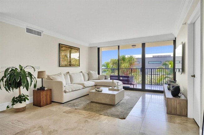 Foto del edificio - 801 N Venetian Dr