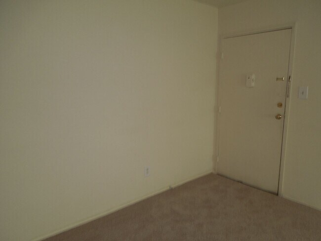 Foto del edificio - Updated 3 Bedroom Condo