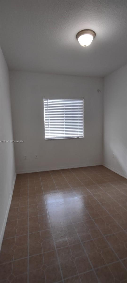 Foto del edificio - 6940 NW 179th St