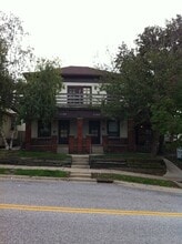Building Photo - 1107 Main St