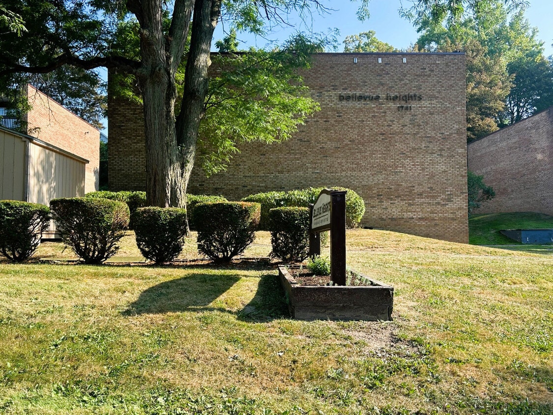 Primary Photo - 1741 W Onondaga St