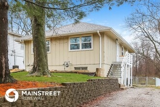 Building Photo - 1416 E Pacific Ave