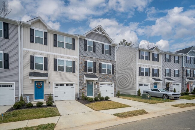 Foto del edificio - 7263 Congressional Cir