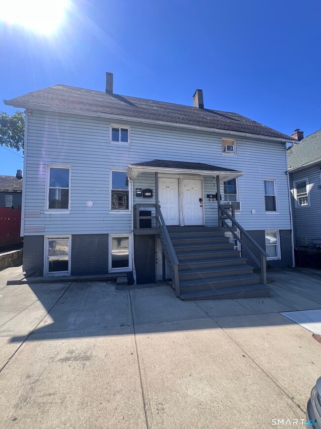 Building Photo - 113 Milne St
