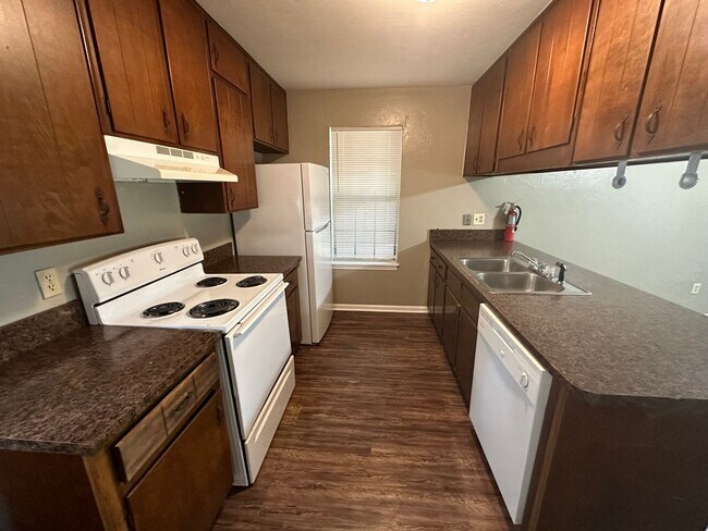 Foto del edificio - NE Tallahassee Melody Hills unit avail now!