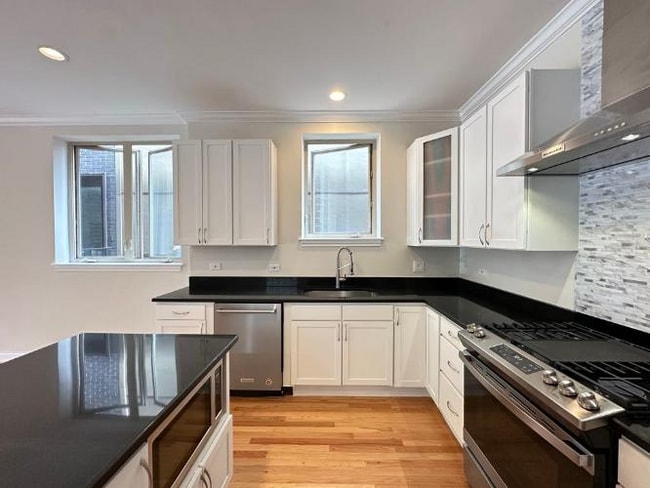 Foto del edificio - 1741 N Fairfield Ave