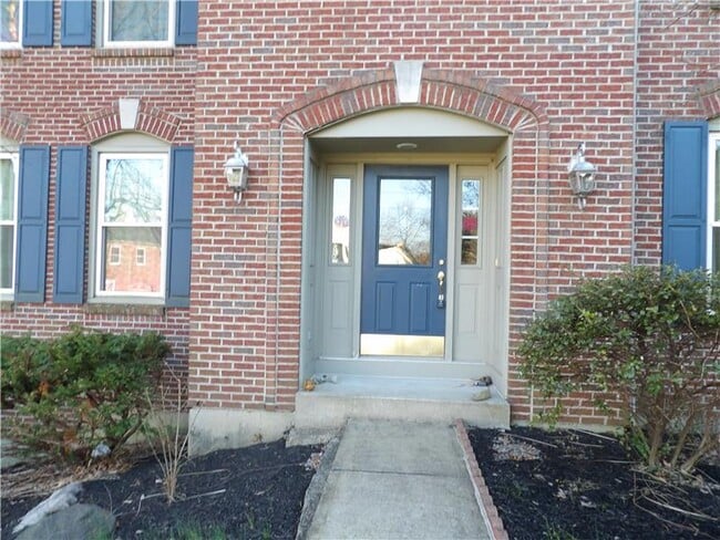 Foto del edificio - 10201 Hartwood Ct