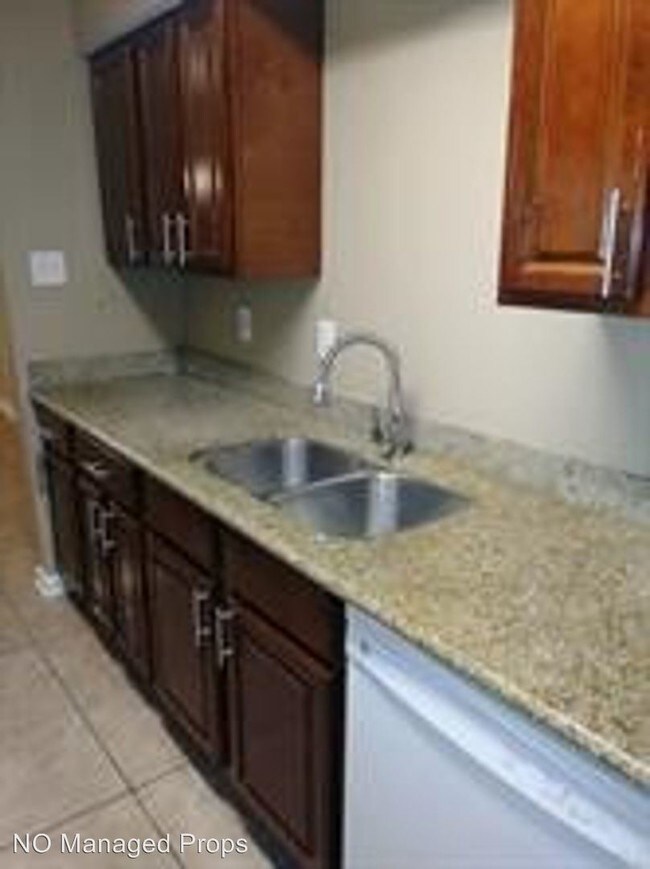 Foto del edificio - 1820 Hickory Ave